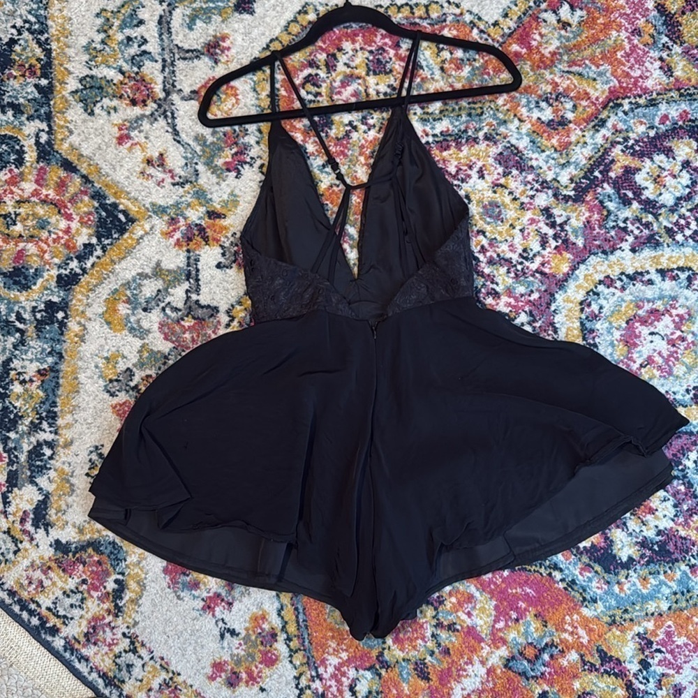 Akira Chicago Black Eyelet Evening Romper Size Small - Picture 2 of 6